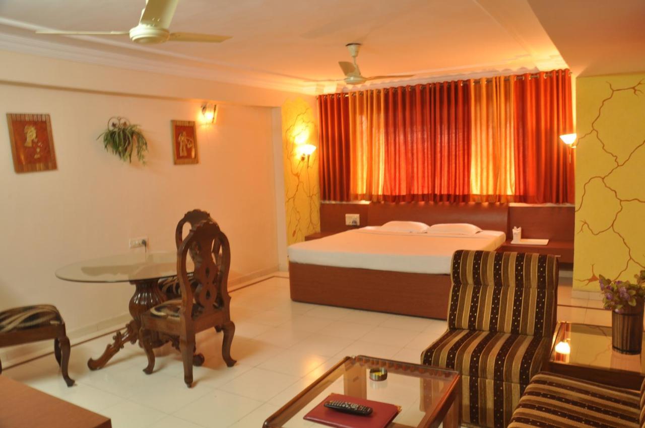 Rāipur Hotel Grand Arjun מראה חיצוני תמונה
